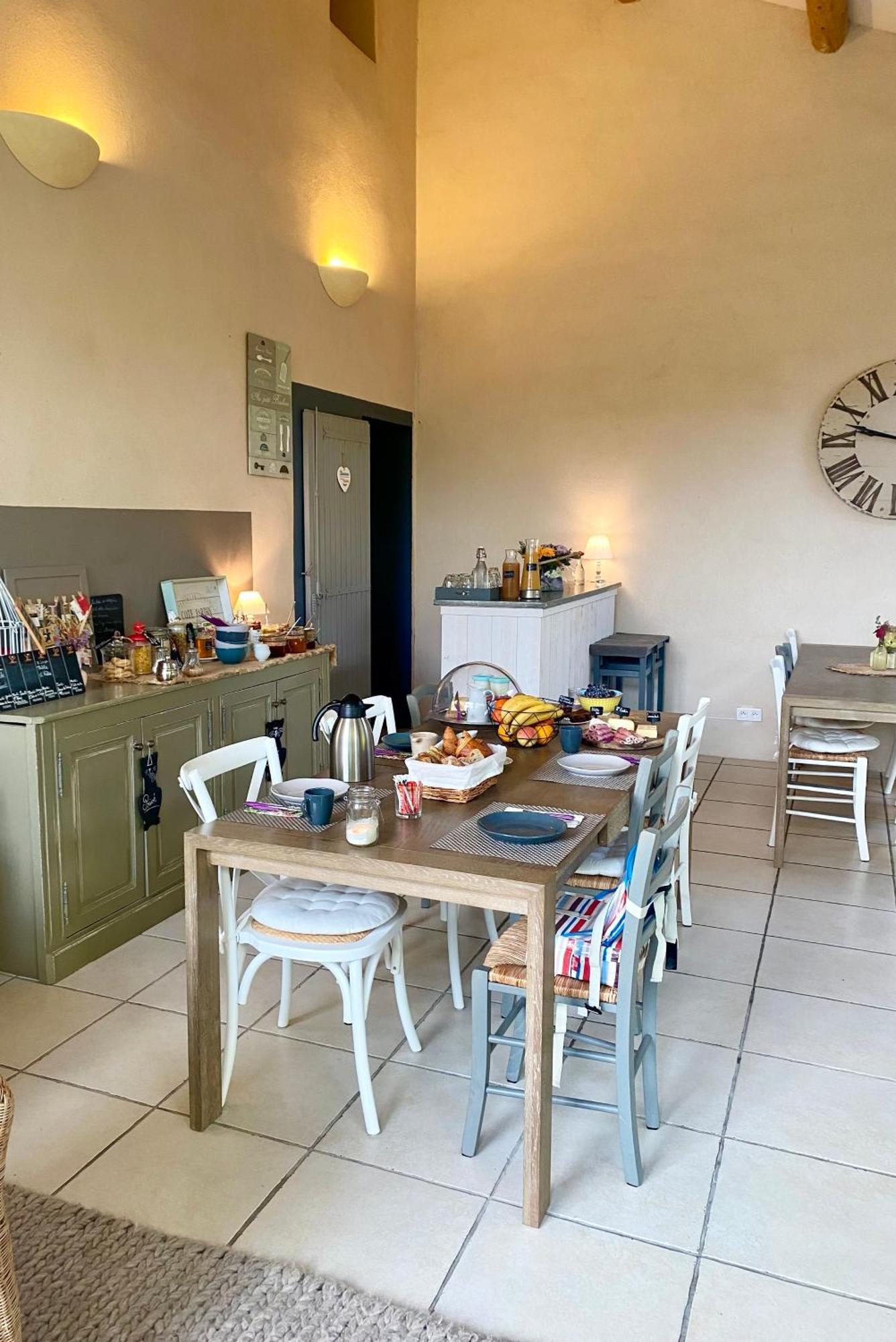 Bed and Breakfast Mas Les Fleurs D'Hilaire Monteux Esterno foto